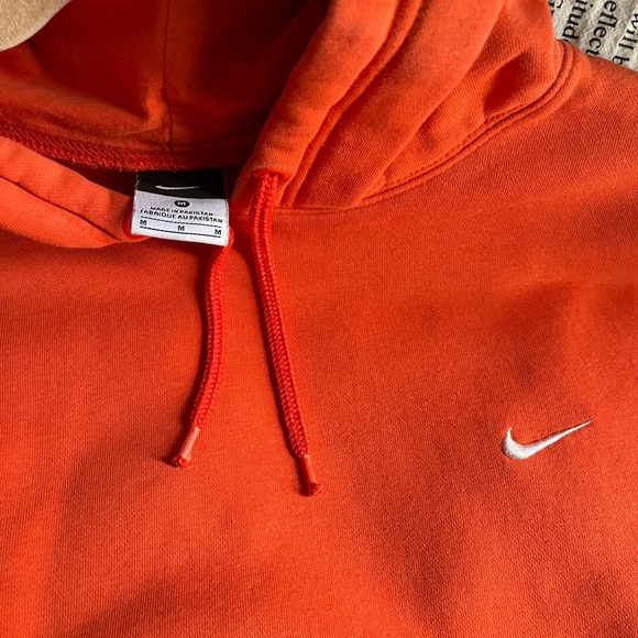 Orange nike hoodie - Picture 2 of 3